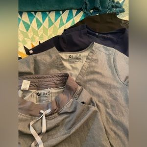 Figs Scrubs Size medium-3 tops and 1 pair of joggers